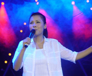 田震图片,田震资料,田震档案